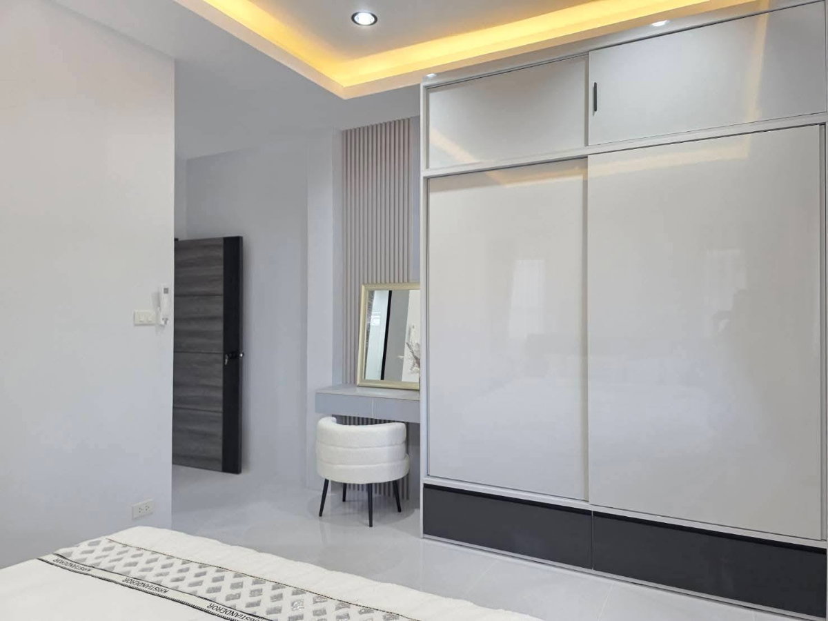 รูป ขายบ้านเดี่ยวสร้างใหม่ พร้อมสระว่ายน้ำส่วนตัว 3 ห้องนอน - รูปที่ 16/17