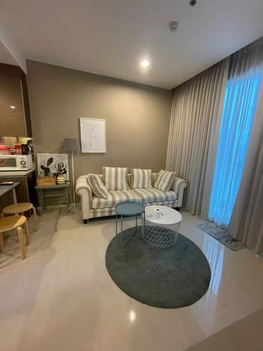 picture A037679 Menam Residences - 1/7
