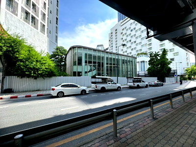 ที่ดิน วัน แบงค็อก   : ขายที่ดิน ติดถนน พระราม 4 ใกล้วัดหัวลำโพง ทำเลดีติดถนน เหมาะลงทุน (N.2141)