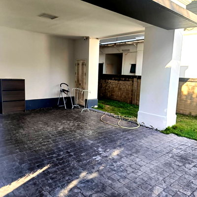 Houses for sale :   For Sale: Two-story detached house with 3 bedrooms, 4 bathrooms, 1 kitchen, 1 maid's room, and 2 parking spaces.   #C3MG100309