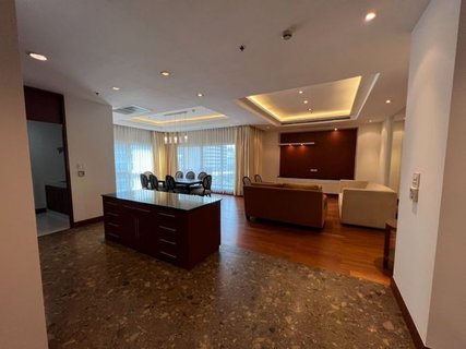 รูปภาพ A037702 Noble House Ruamrudee