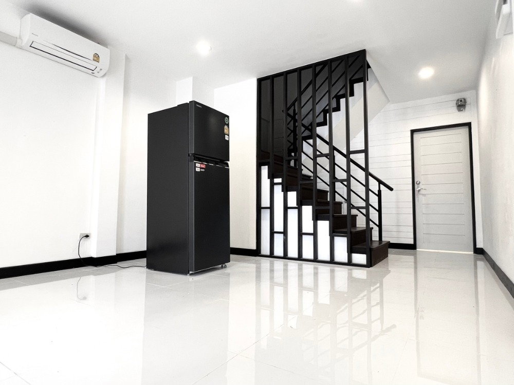 รูป WS7561 🏢✨ ให้เช่า Home Office สุขุมวิท 95 ใกล้ BTS บางจาก เดินได้ ✨🏢 เพียง 33,000 บาท/เดือน - รูปที่ 2/6