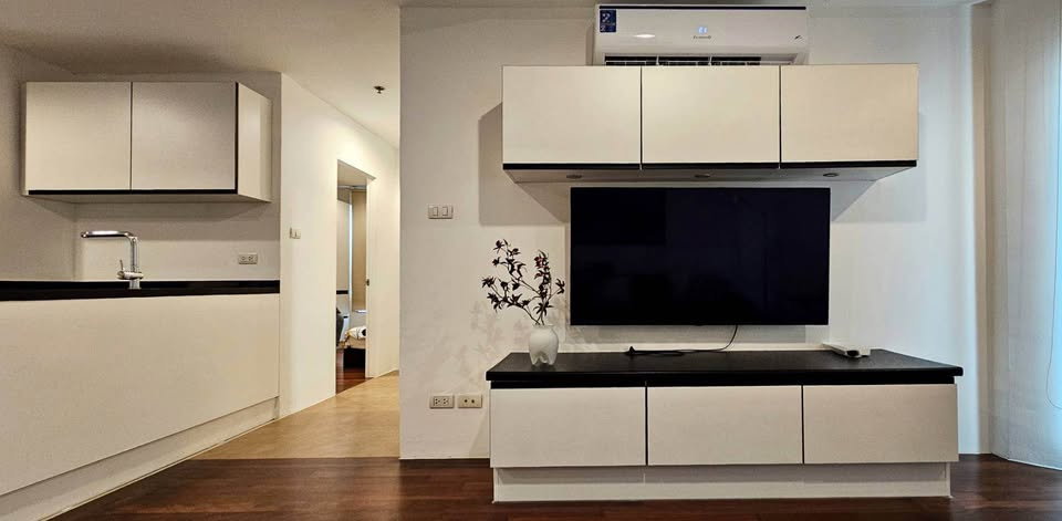 picture Condo for RENT/SALE : Belle Grand Rama 9 𝐒𝐢𝐳𝐞 : 77.9 sqm. 2 Bed 1 Bath / Unblocked view /Facing North-East / Pool view 19th / C2 - 4/12