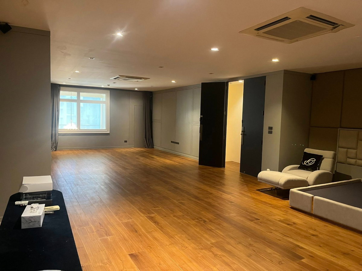 รูป WS7546 🏡✨ ให้เช่าอาคารที่อยู่อาศัย 5 ชั้น ทำเลทองหล่อ 23 ✨🏡 มีลิฟต์ส่วนตัว เพียง 230,000 บาท / เดือน - รูปที่ 4/17