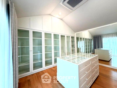 Houses for sale Bang Kapi : 3-BR House at Private Nirvana Through Ekamai – Raminthra in Khlong Chan (ID 2940145)