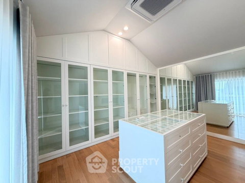 3-BR House at Private Nirvana Through Ekamai – Raminthra in Khlong Chan (ID 2940145)