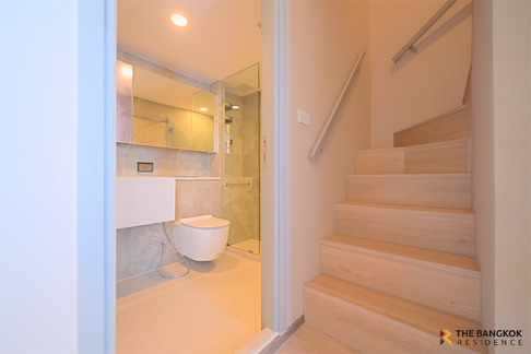 SOHO Bangkok Ratchada near MRT Huai Khwang Station Great price, prime location