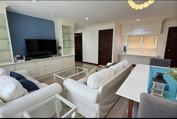 รูป A039154 Richmond Palace - รูปที่ 2/8
