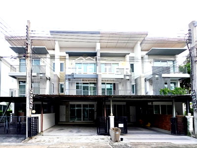 ขายทาวน์โฮม : ทาวน์โฮม 3 ชั้น บ้านสวย ทำเลกรุงเทพกรีฑา ราคาสุดพิเศษ