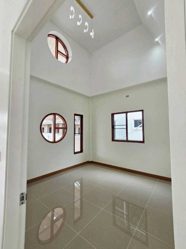 รูป   ขายบ้านเดี่ยวชั้นเดียวสไตล์มูจิ บ้านสร้างใหม่ ทำเลสันผักหวาน #หางดง ราคาเพียง 2.39 ล้านบาท #CHD101803 - รูปที่ 5/14