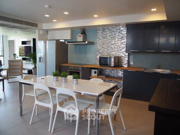 รูป คอนโด 2-ห้องนอน ที่ ดาวน์ทาวน์ 49 สุขุมวิท ใกล้ BTS พร้อมพงษ์ (ID 2939709) - รูปที่ 3/7