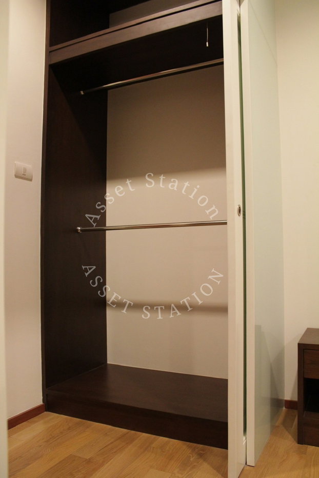 picture 🏡 Spacious Condo for Rent at Villa Sathorn Fully Equipped - 3/6
