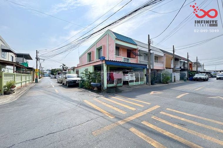ขายทาวน์โฮม 3 ห้องนอน 24 ตร.ว. เขตคันนายาว
