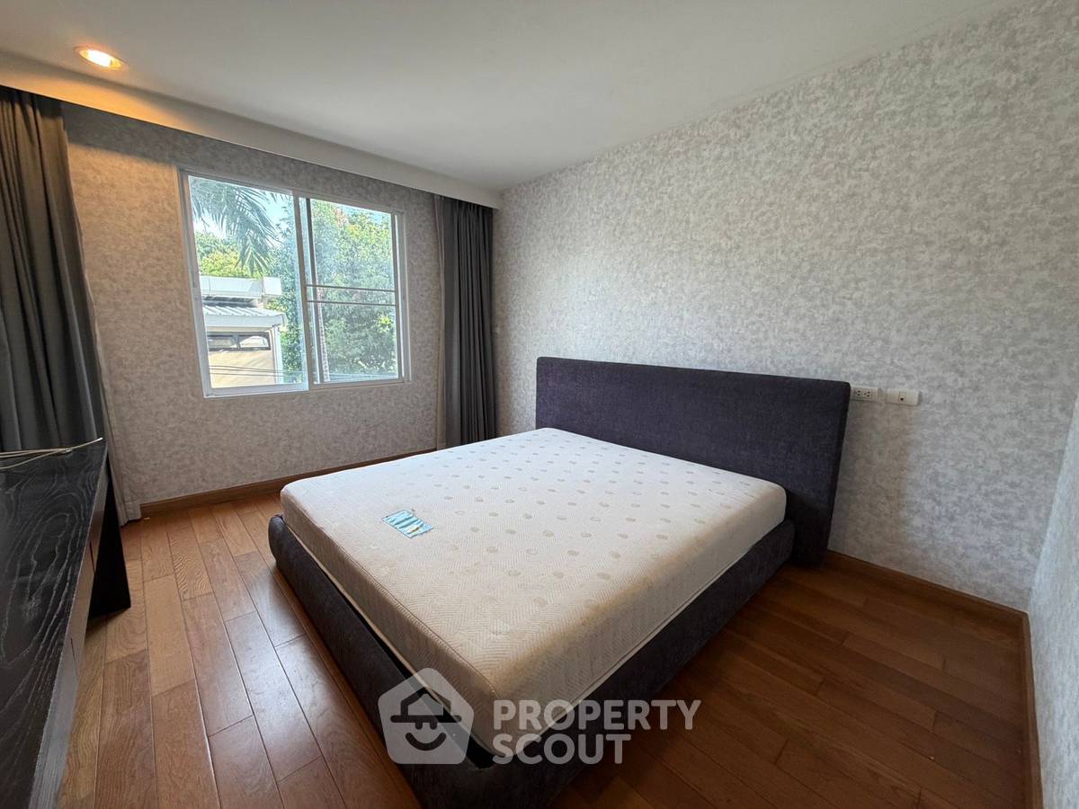 picture 2-BR Condo at The Rise Sukhumvit 39 near BTS Phrom Phong (ID 2465753) - 4/9