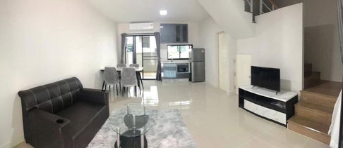 A039004 Baan Klang Muang Srinakarin - Onnut
