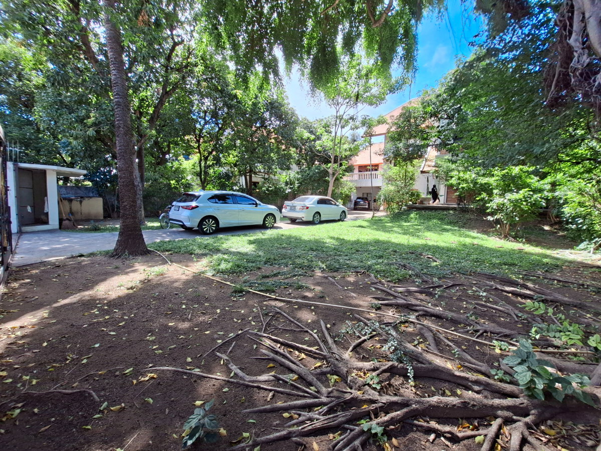 รูป ขายที่ดินพร้อมบ้านเดี่ยว2ชั้น พื้นที่ 200 ตร.ว. ซ.ลาดพร้าว43 แขวงสามเสนนอก เขตห้วยขวาง กทม (ใกล้ BTSสถานีภาวนา) - รูปที่ 2/11