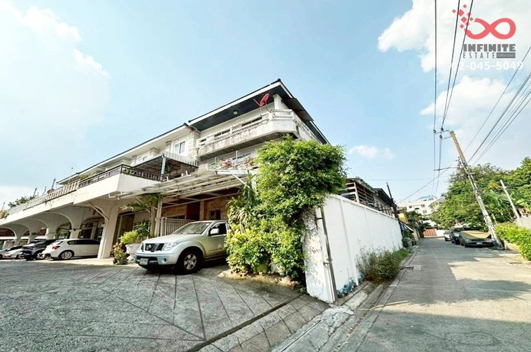 3-bed townhouse for sale, 150 sqm, 39 sq wah, Dusit