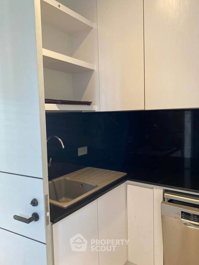 picture 21st-Floor 2-BR 127 Sqm At Vittorio Sukhumvit 39 Near BTS Phrom Phong (ID 2937945) - 12/16