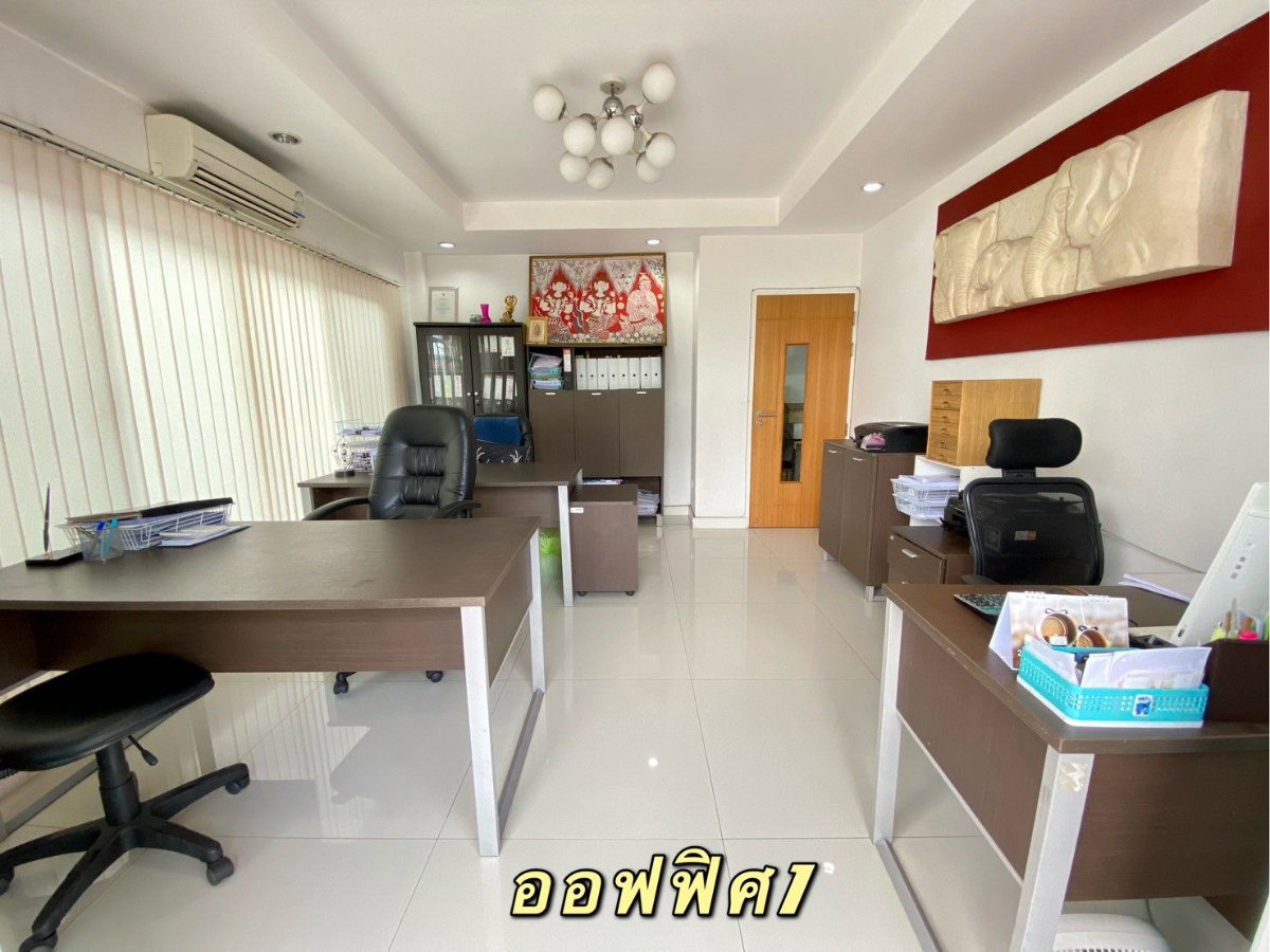 รูป BL131| ขายด่วน! ขายบ้านหรูสไตล์โฮมออฟฟิศ 3 หลัง ทำเลใกล้เมืองเชียงใหม่ อ.สันทราย จ.เชียงใหม่ ( ราคา 13,900,000 บาท ) - รูปที่ 17/39