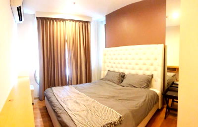 Condos for rent : P-50828 — For Rent: Villa Asoke Condo 19th Floor Near MRT Phetchaburi. 085-592-2897 Line: @easythaihome