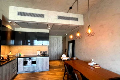 คอนโด MRT สุขุมวิท : 🔥 ขายพร้อมผู้เช่า !! 🔥 The Lofts Asoke, 2 ห้องนอน, 1 ห้องน้ำ, วิวสวย, ชั้นสูง 28+, ห้องมุม !! Code C20240301729 แต่งครบ, ราคาพิเศษ!!📣📣
