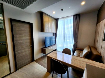 คอนโดให้เช่า : A038373 The Crest Park Residences