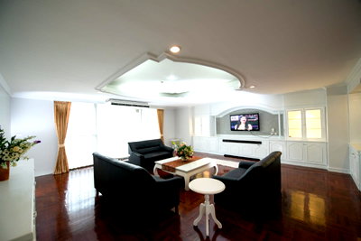 Condos for rent : For Sell Oriental Tower very beautiful room, very good price, fully furnished. DS3158 | Line @Dstay