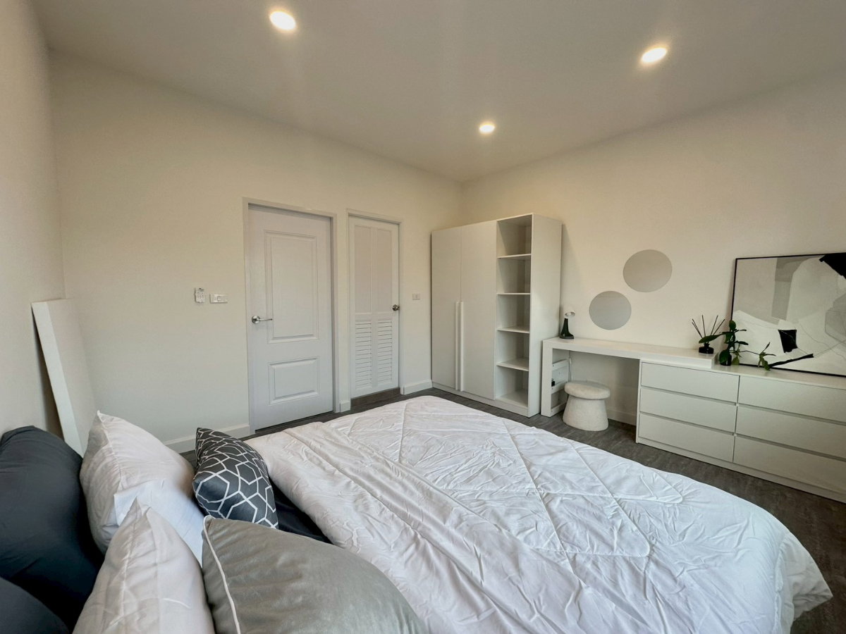 รูป CS325 🌤️ บ้านพร้อมอยู่ Fully Furnished ลาดพร้าว ย่านโชคชัย 4 ราคาดี - รูปที่ 2/14