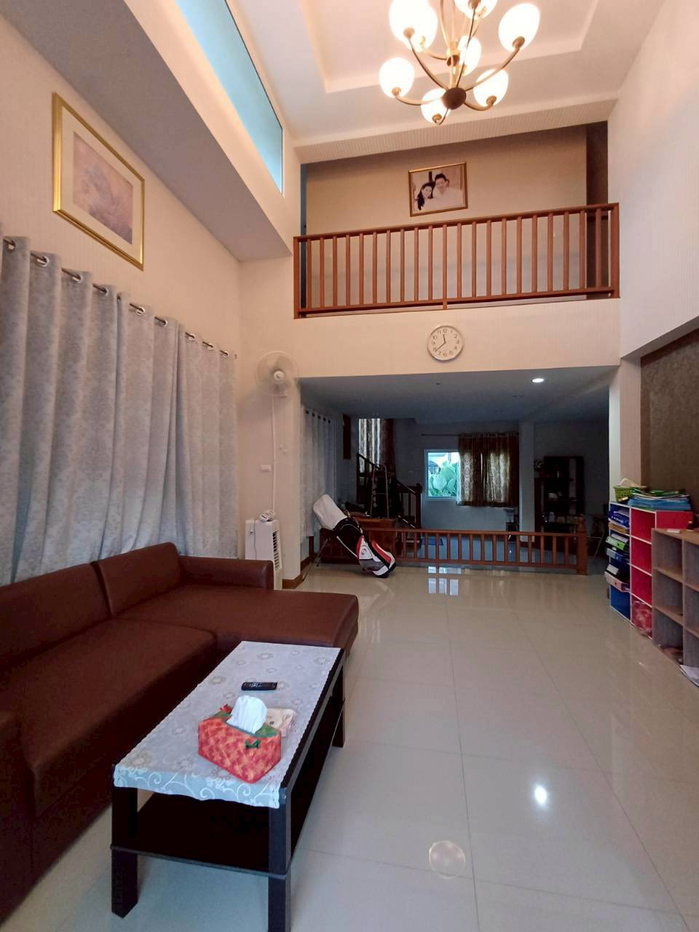 รูป  บ้านในหมู่บ้านเงียบสงบมือสองสภาพใหม่หลังใหญ่   ใกล้โรงเรียนนานาชาติ  #CSS101893  - รูปที่ 2/11