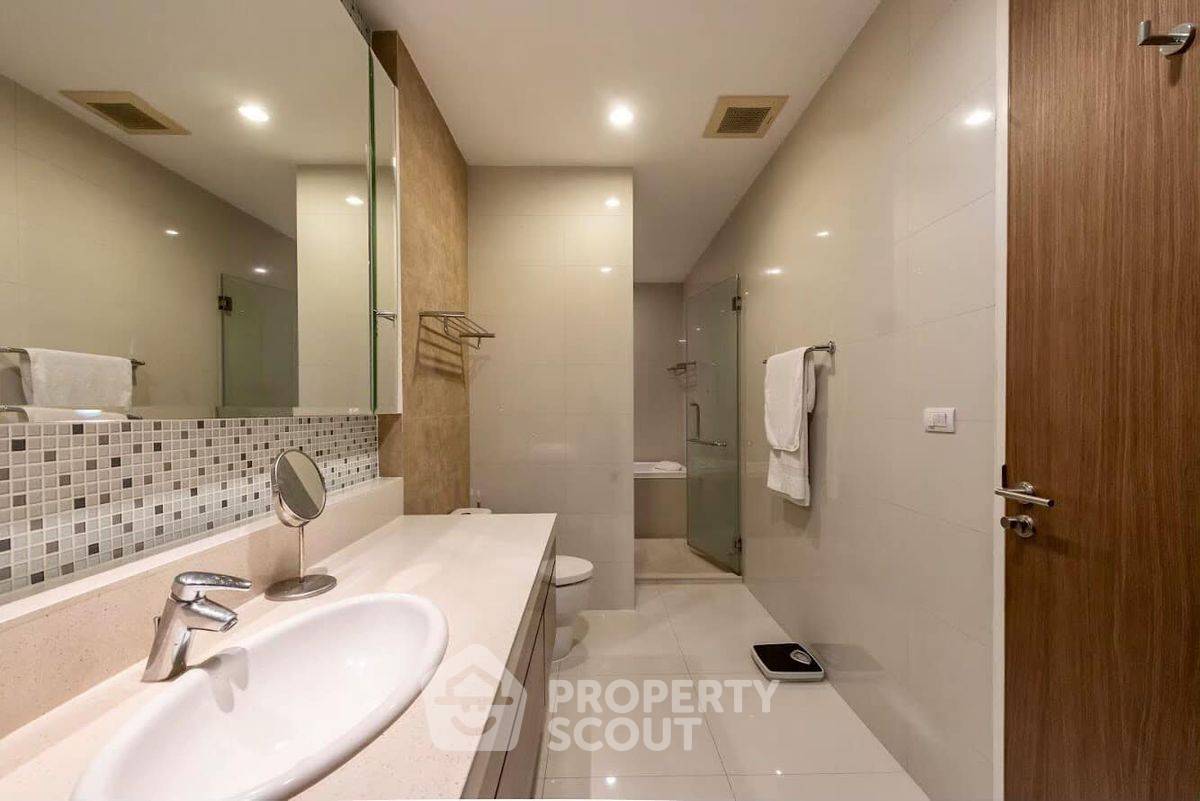 picture 3-BR Condo at Bright Sukhumvit 24 Condominium near BTS Phrom Phong (ID 2105741) - 20/22