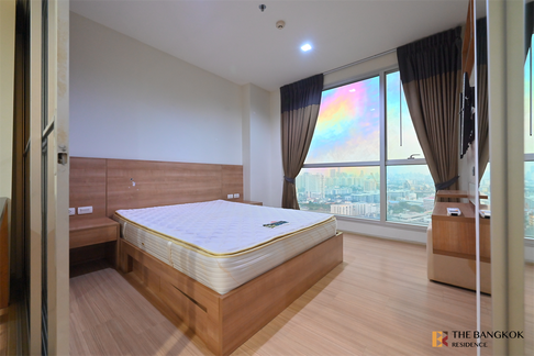 Easy Travel, Fully Utilized Space RHYTHM Ratchada-Huaikhwang near MRT Huai Khwang Station