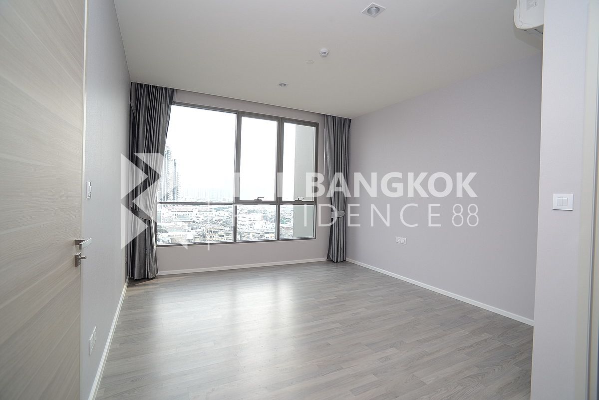 picture The Room Sathorn-St.Louis Move-in Ready, Just Bring Your Stuff - 4/10