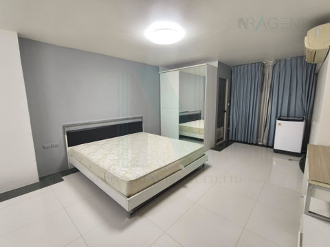 🎊 For Rent Condo CHAMPS ELYSEES TIWANON Building D, Floor 5,1 bed room, Room size 61 sqm