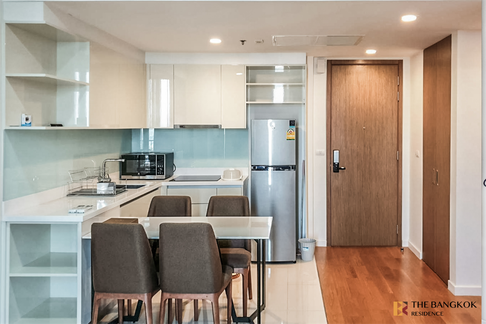 Bright Wongwian Yai Special unit at an attractive price near BTS Phonimit