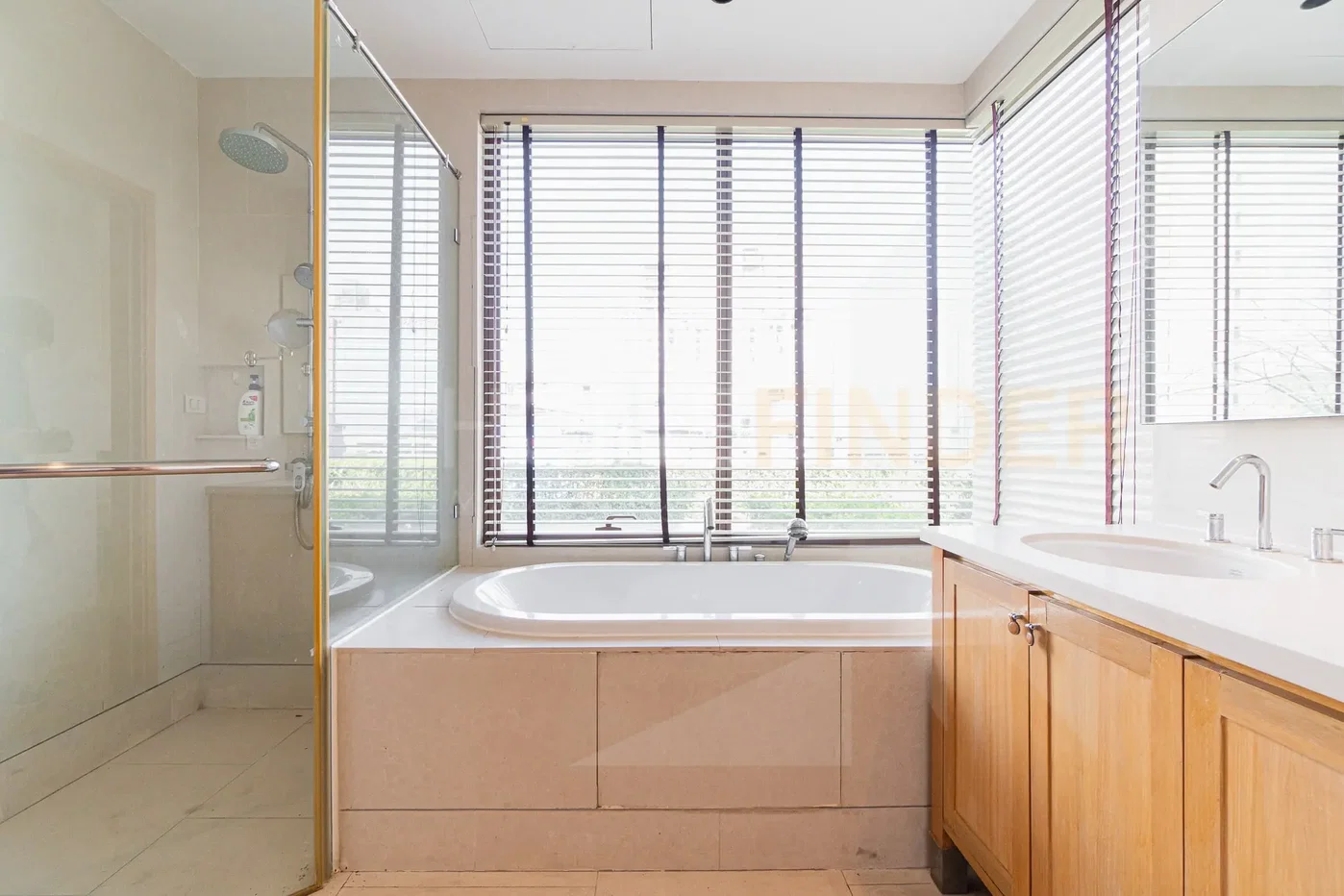 รูป The Emporio Place 2 bedrooms, for sale - รูปที่ 7/8