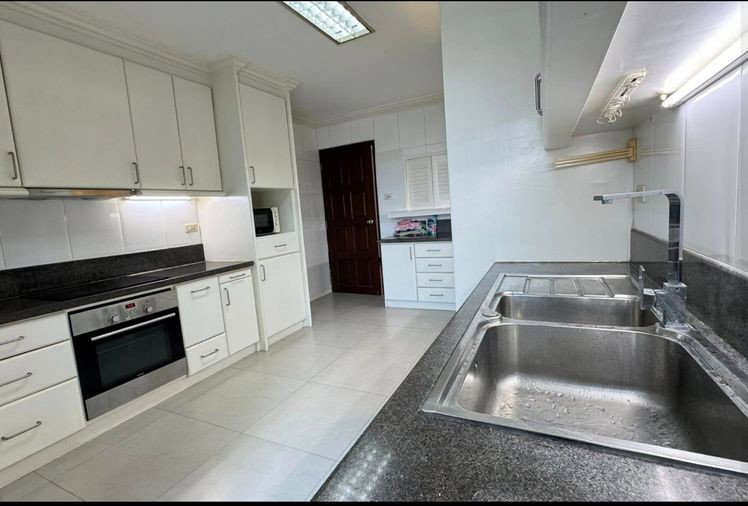 รูป A039154 Richmond Palace - รูปที่ 7/8