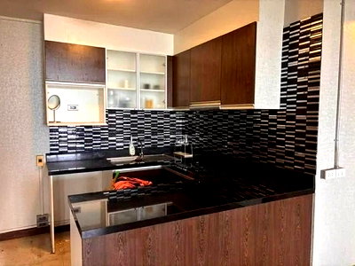ขายคอนโด : A010188 Lake View Condominium