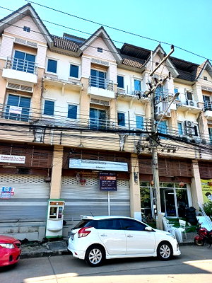อาคารพาณิชย์ ปทุมธานี : อาคารพาณิชย์ 3.5 ชั้น เนื้อที่ 17.6 ตร.ว. หมู่บ้านสถาพร คลอง 4 ธัญบุรี