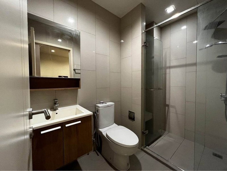 picture A050007 Hasu Haus - 7/7