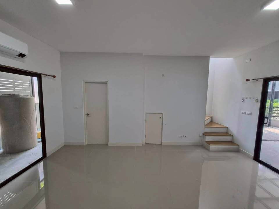 picture R3034​ Townhome For Rent Pleno Town Lumlukka Klong 5 - 8/18