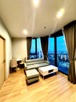คอนโดให้เช่า : Condo for RENT : Skyrise Avenue Sukhumvit 64  𝐒𝐢𝐳𝐞 : 45 sqm. 2 Bed 1 Bath / Corner room / City View  𝐅𝐥𝐨𝐨𝐫 : 45th  