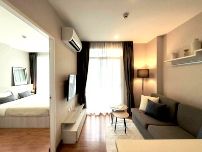 Condos for sale 700 Year Sports Arena Chiang Mai : Selling Casa Condo@CMU, pool view, behind CMU, Building 5, 2nd floor, room size 29.20 sq m.