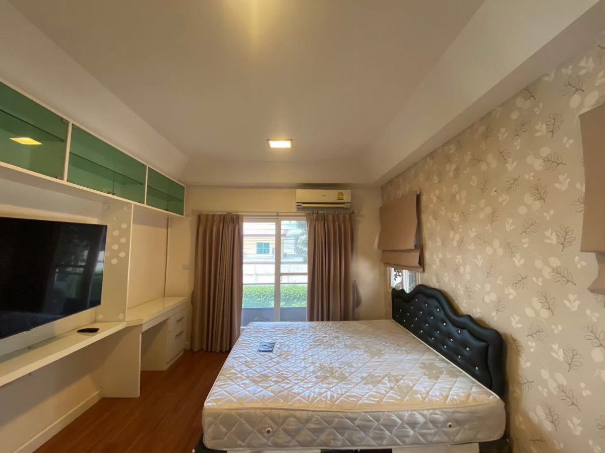 รูป 🏡✨ บ้านเดี่ยวให้เช่า หมู่บ้านมัณฑนา เลค วัชรพล (Land & Houses) 4 ห้องนอน 4 ห้องน้ำ ทำเลวัชรพล พร้อมอยู่ + จดทะเบียนบริษัทได้ + เลี้ยงสัตว์ได้  - รูปที่ 15/20