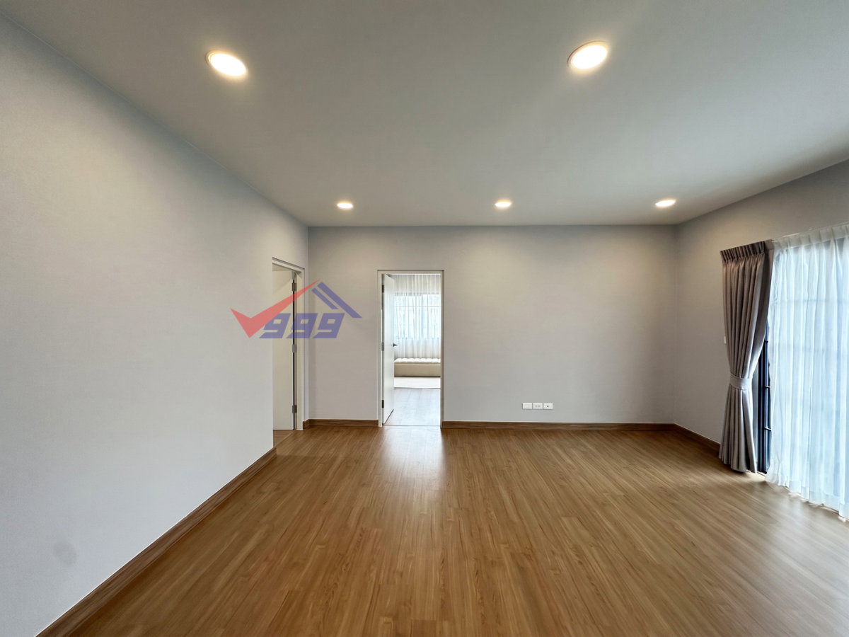 picture 🏡 House for Rent: 4 Bedrooms at Centro Bangna REF. 062HRB - 16/23