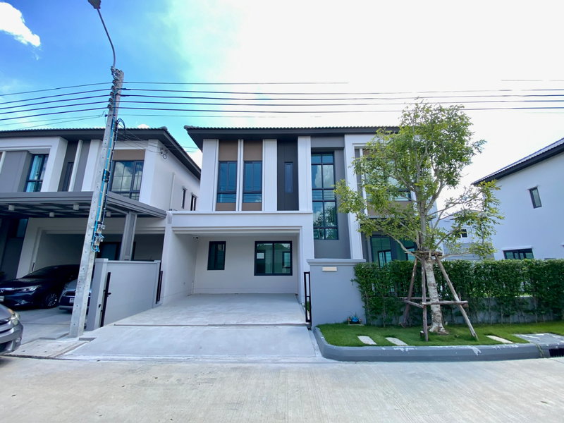 ขายบ้านแฝด : ขายบ้านแฝด The Edition ศรีนครินทร์ – สวนหลวง บ้านใหม่ไม่เคยตกแต่ง พื้นที่ใหญ่ ใกล้ Mega Bangna เพียง 10 นาที