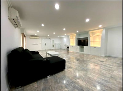 Condos for rent Sukumvit 39 : A038299 Regent on the Park 3