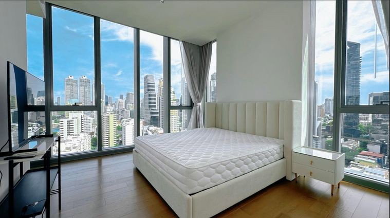 picture A037928 Kraam Sukhumvit 26 - 7/8