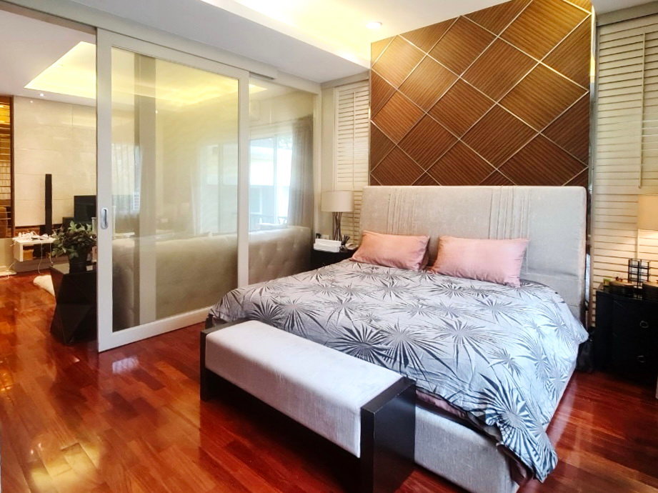 รูป ขายบ้านหรู 3 ชั้น แกรนด์ บางกอก บูเลอวาร์ด รัชดา–รามอินทรา 2 เนื้อที่ 95 ตร.ว. 5 นอน 6 น้ำ เฟอร์นำเข้า ใกล้รถไฟฟ้าสายสีชมพู - รูปที่ 31/92