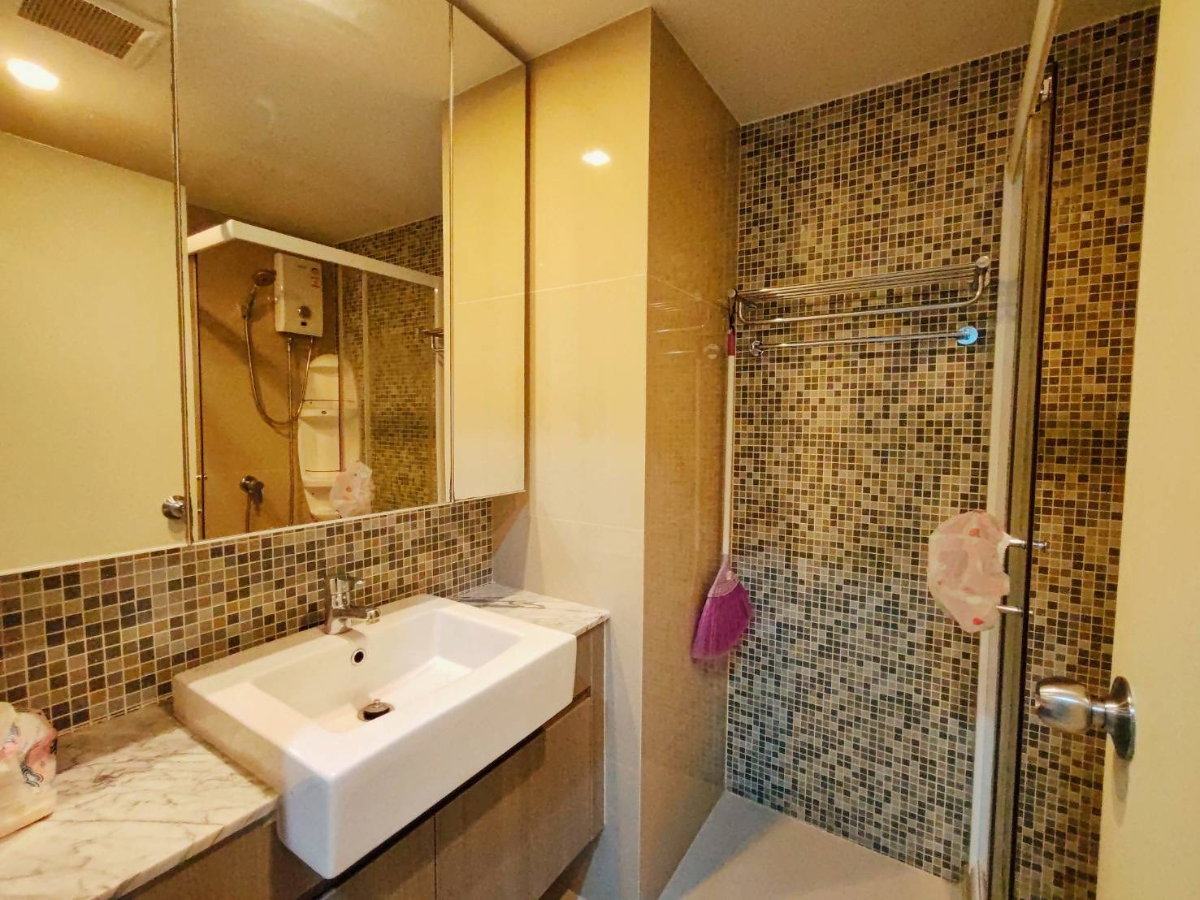 picture We Condo Ekkamai - Ramintra For Rent - 6/8