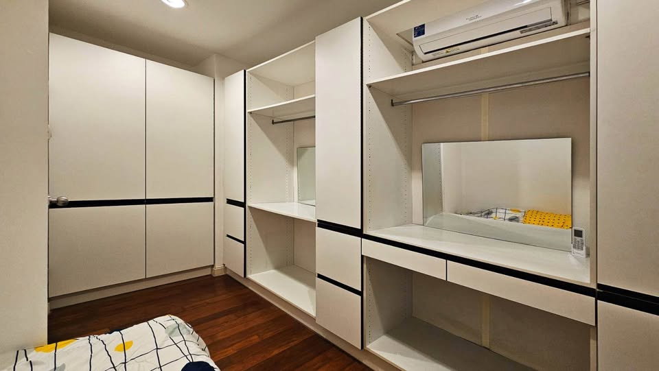 picture Condo for RENT/SALE : Belle Grand Rama 9 𝐒𝐢𝐳𝐞 : 77.9 sqm. 2 Bed 1 Bath / Unblocked view /Facing North-East / Pool view 19th / C2 - 7/12